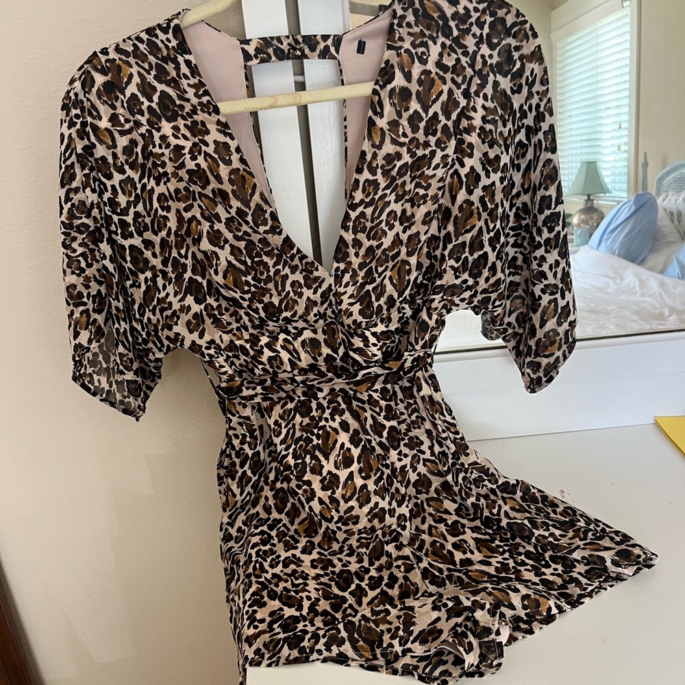 Leopard Print V-Neck Wrap shorts Romper in Beige & Brown chettah print.